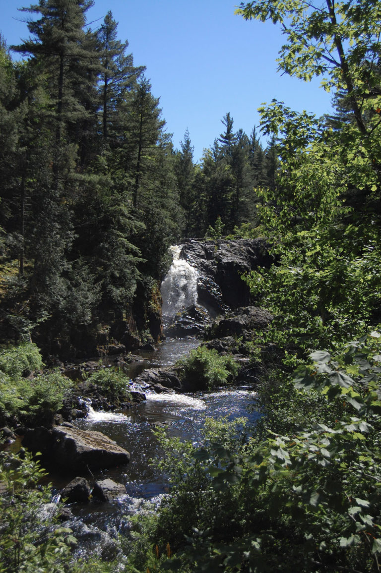 dead river falls in marquette, mi